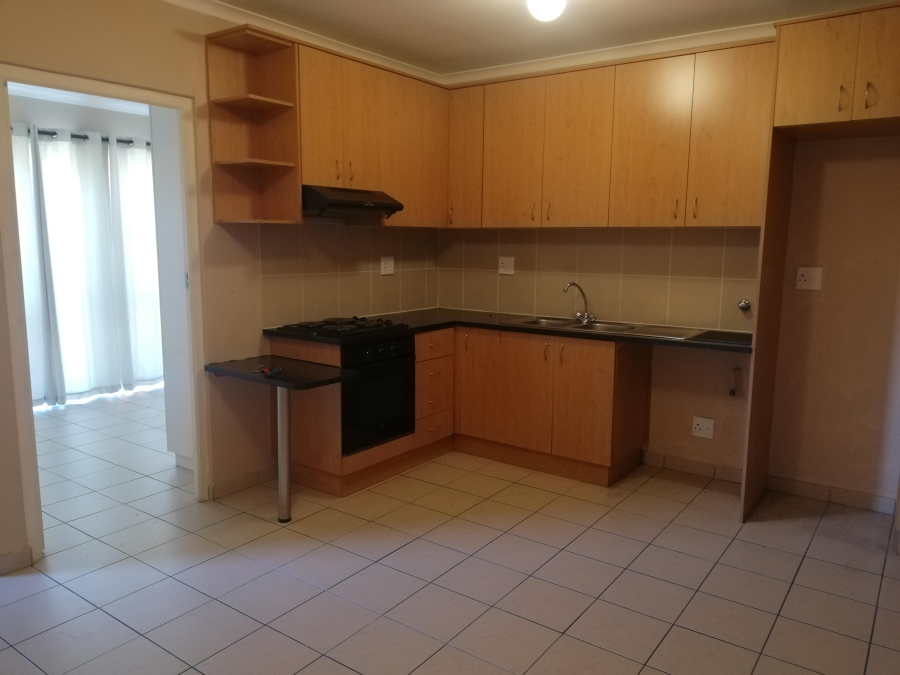 To Let 1 Bedroom Property for Rent in Lansdowne Western Cape